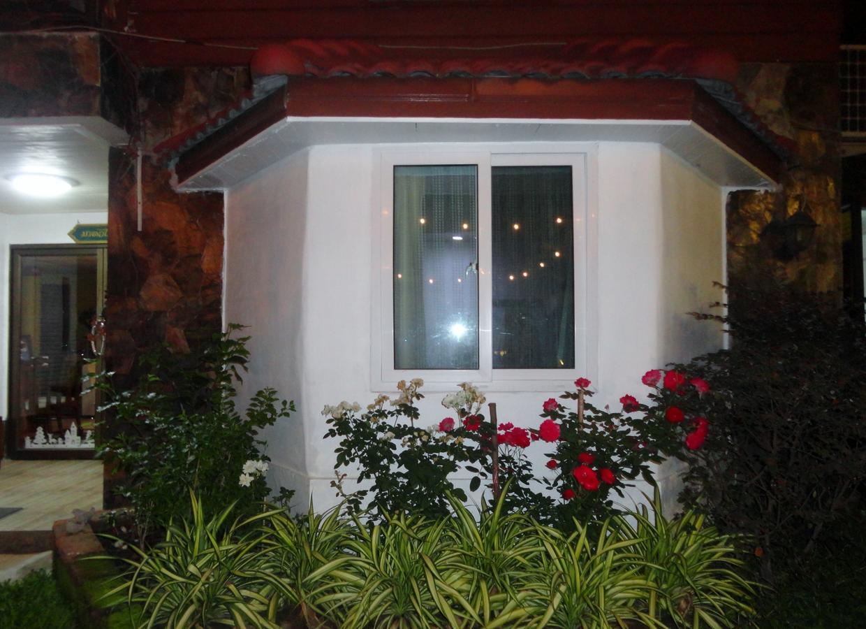 פרה נאקון סי איוטאיה Moradok Thai Guesthouse מראה חיצוני תמונה