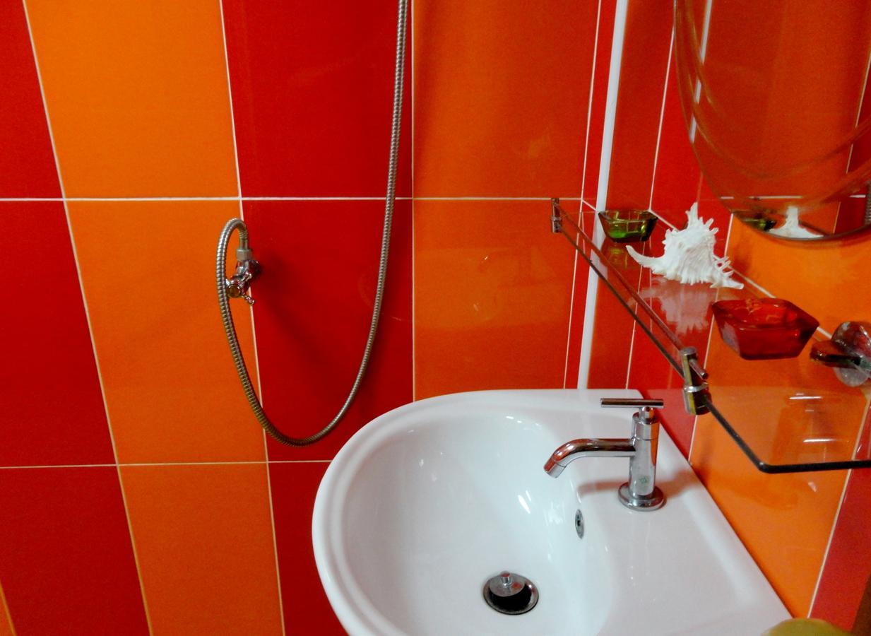 פרה נאקון סי איוטאיה Moradok Thai Guesthouse מראה חיצוני תמונה